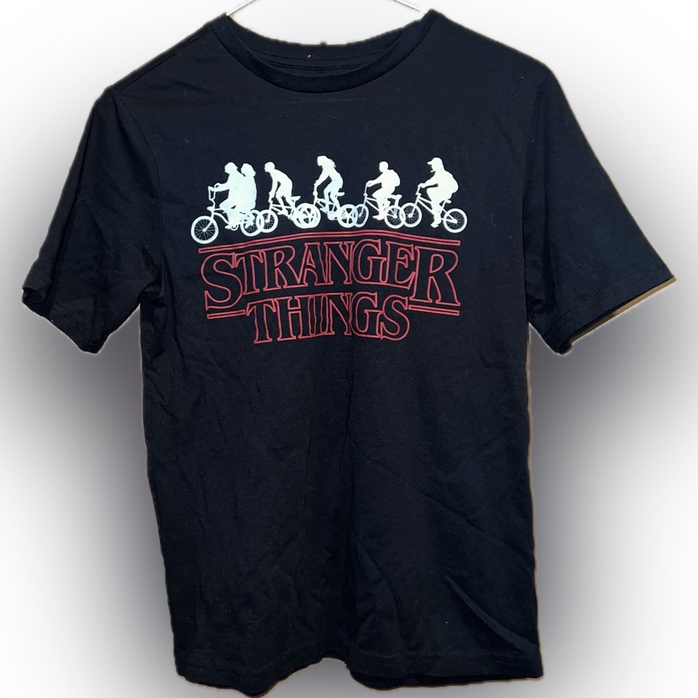 Size: XL KID size 
Colour: Black 
Brand: Stranger Things